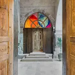 Hotel Kervansaray Museum