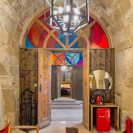 Kervansaray Museum Hotel *