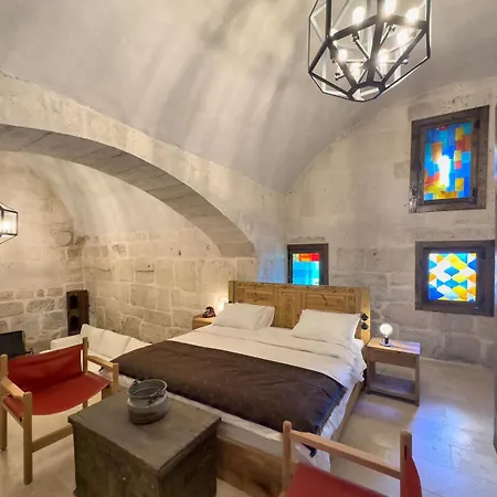 Kervansaray Museum Hotel *