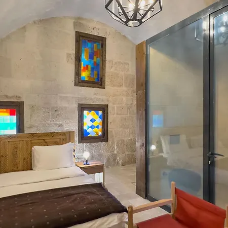 Hotel Kervansaray Museum *