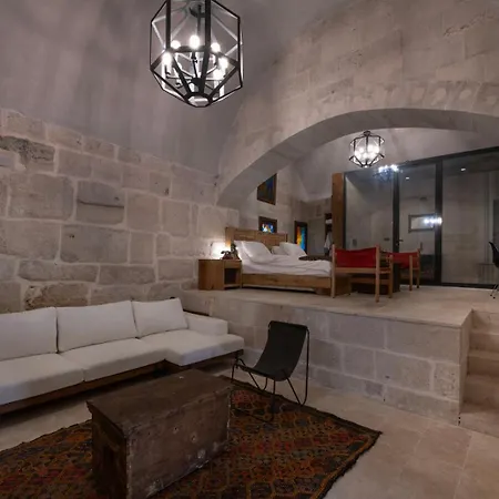 Kervansaray Museum Hotel *