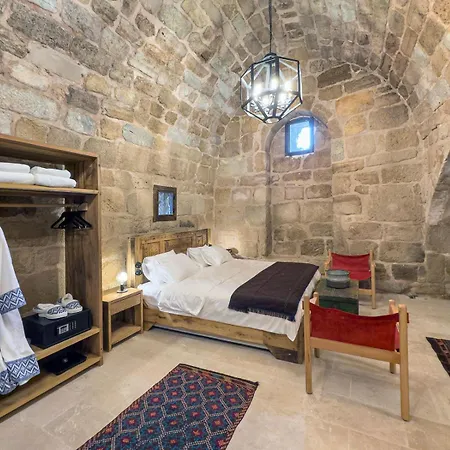 Hotel Kervansaray Museum *