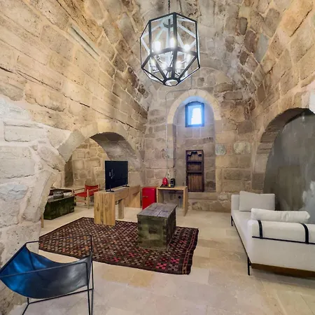 Hotel Kervansaray Museum *