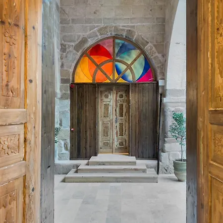 Hotel Kervansaray Museum